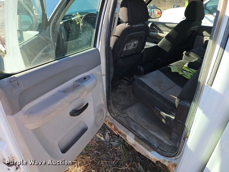 image for item EI8737 2008 Chevrolet Silverado 1500 Crew Cab pickup truck