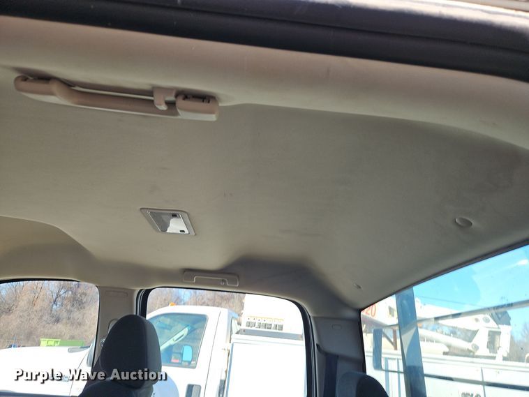 image for item EI8737 2008 Chevrolet Silverado 1500 Crew Cab pickup truck