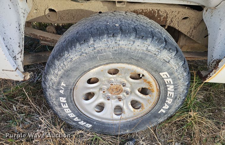 image for item EI8737 2008 Chevrolet Silverado 1500 Crew Cab pickup truck