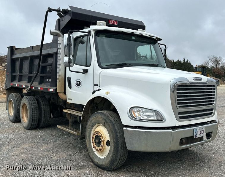 image for item EJ5244 2005 Freightliner Business Class M2 dump truck