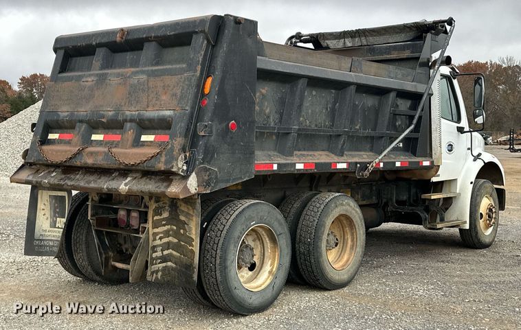 image for item EJ5244 2005 Freightliner Business Class M2 dump truck