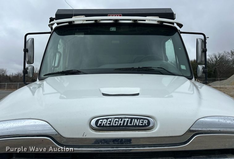 image for item EJ5244 2005 Freightliner Business Class M2 dump truck