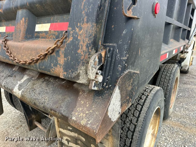 image for item EJ5244 2005 Freightliner Business Class M2 dump truck