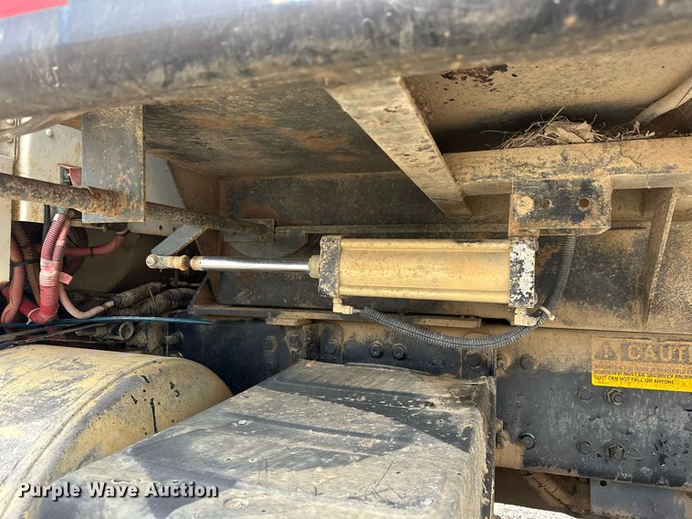 image for item EJ5244 2005 Freightliner Business Class M2 dump truck