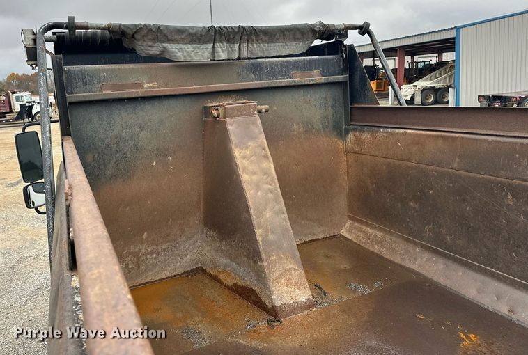 image for item EJ5244 2005 Freightliner Business Class M2 dump truck