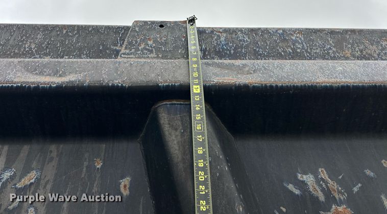 image for item EJ5244 2005 Freightliner Business Class M2 dump truck