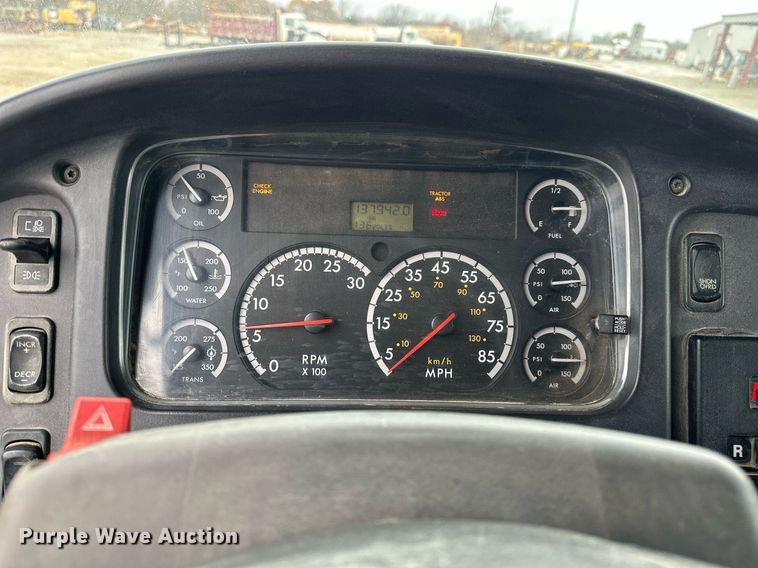 image for item EJ5244 2005 Freightliner Business Class M2 dump truck