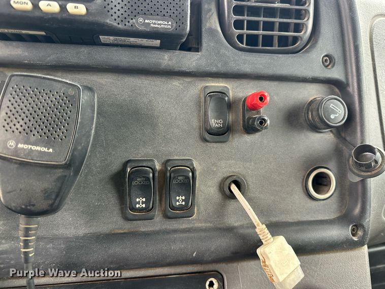 image for item EJ5244 2005 Freightliner Business Class M2 dump truck