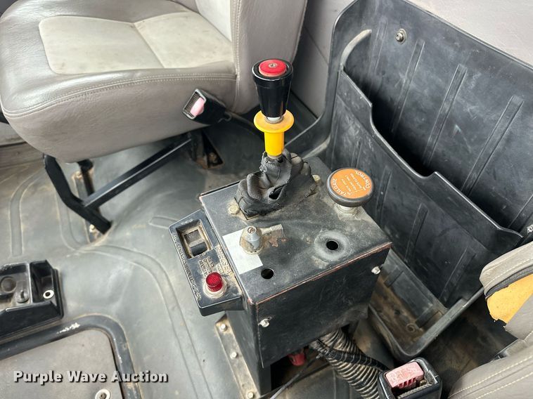 image for item EJ5244 2005 Freightliner Business Class M2 dump truck