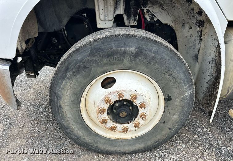 image for item EJ5244 2005 Freightliner Business Class M2 dump truck