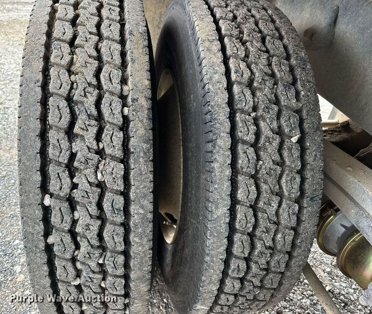 image for item EJ5244 2005 Freightliner Business Class M2 dump truck