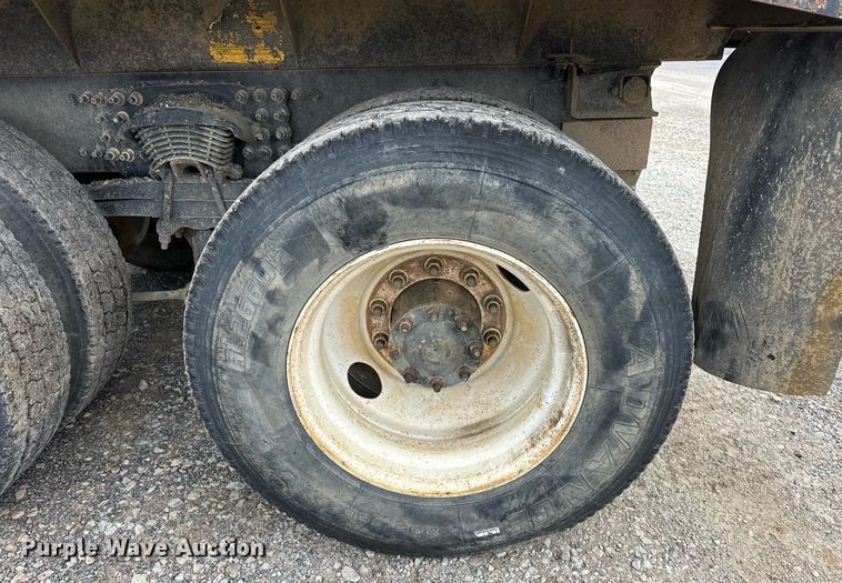 image for item EJ5244 2005 Freightliner Business Class M2 dump truck