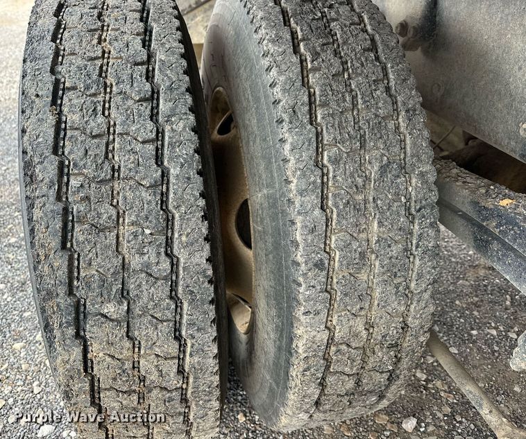 image for item EJ5244 2005 Freightliner Business Class M2 dump truck