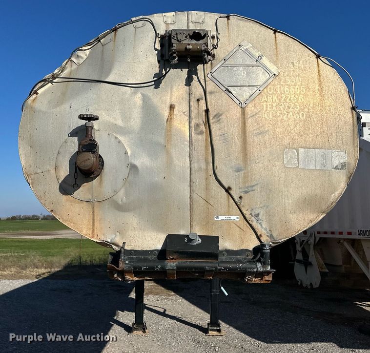 image for item EJ5280 1963 Standard Steel tank trailer