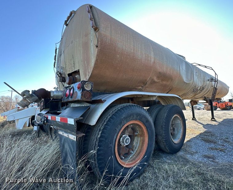 image for item EJ5280 1963 Standard Steel tank trailer