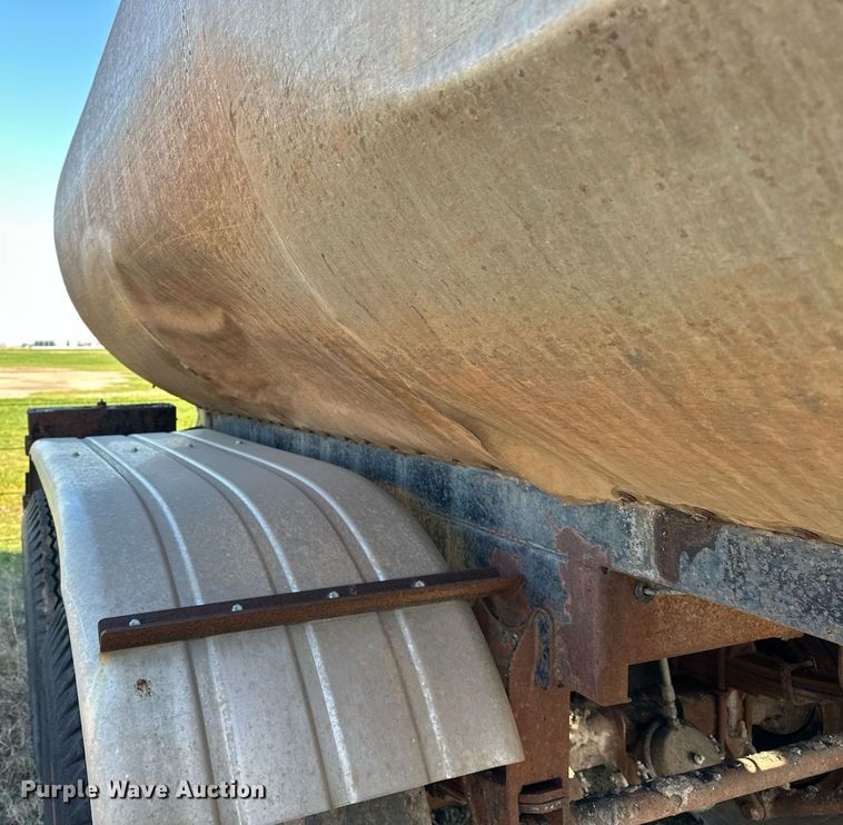 image for item EJ5280 1963 Standard Steel tank trailer