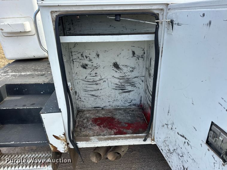 image for item EJ5287 2012 Ford F550 Super Duty XL bucket truck