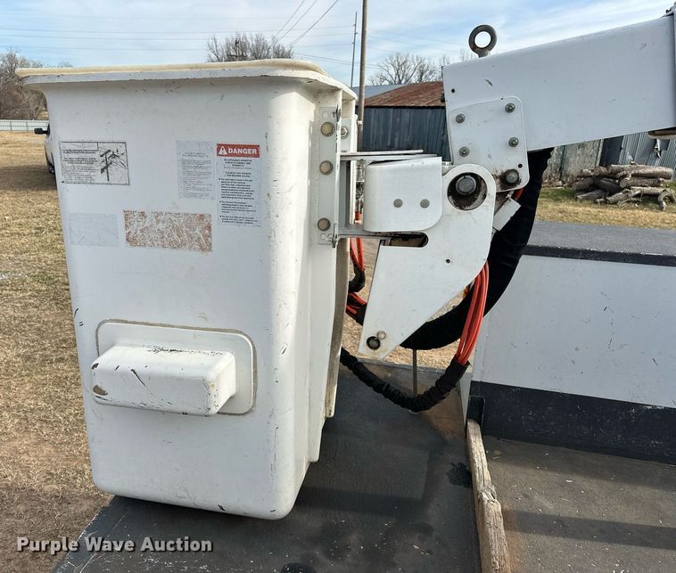 image for item EJ5287 2012 Ford F550 Super Duty XL bucket truck