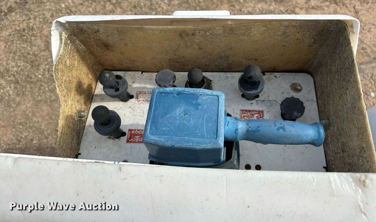 image for item EJ5287 2012 Ford F550 Super Duty XL bucket truck