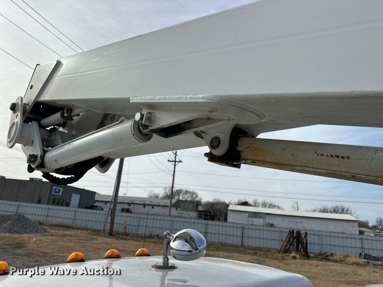 image for item EJ5287 2012 Ford F550 Super Duty XL bucket truck