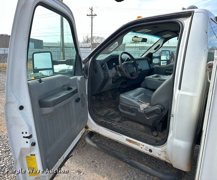 image for item EJ5287 2012 Ford F550 Super Duty XL bucket truck