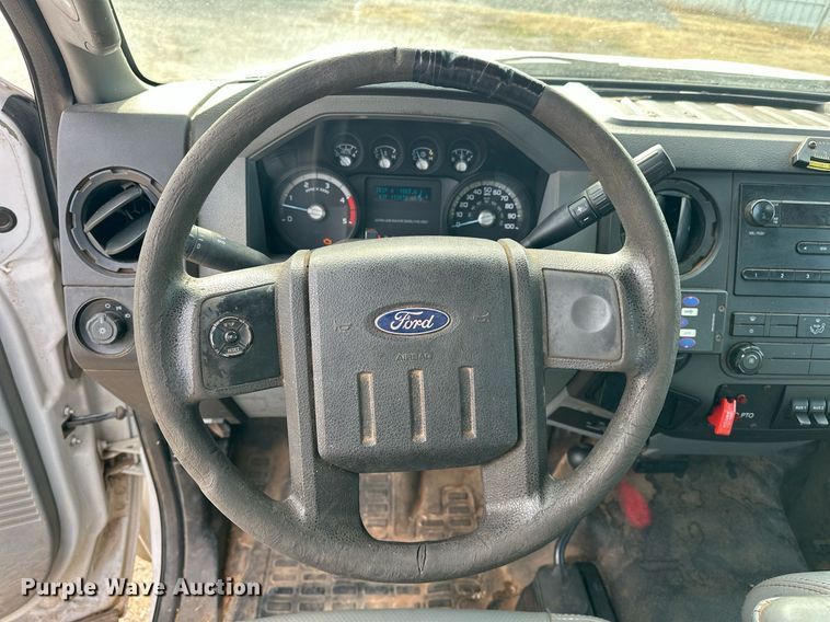 image for item EJ5287 2012 Ford F550 Super Duty XL bucket truck