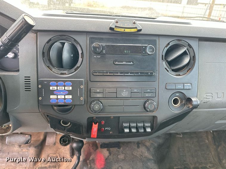 image for item EJ5287 2012 Ford F550 Super Duty XL bucket truck