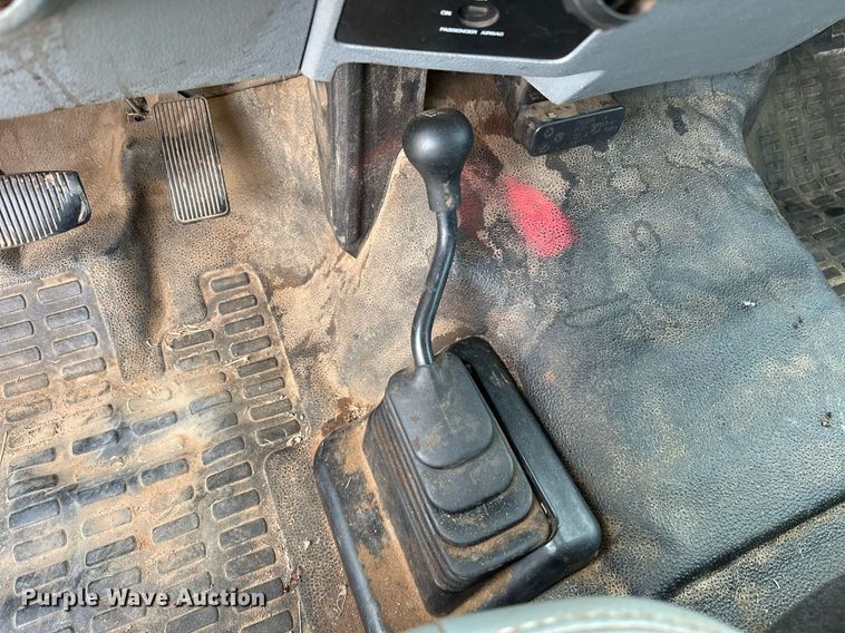 image for item EJ5287 2012 Ford F550 Super Duty XL bucket truck