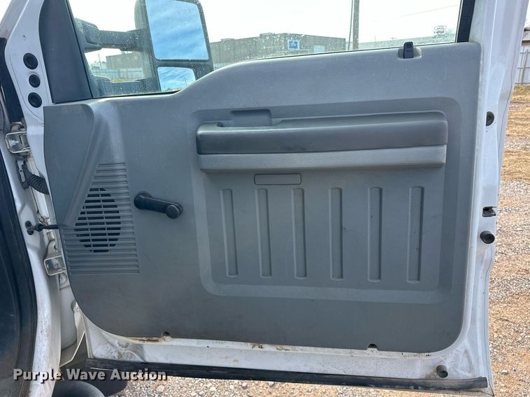 image for item EJ5287 2012 Ford F550 Super Duty XL bucket truck