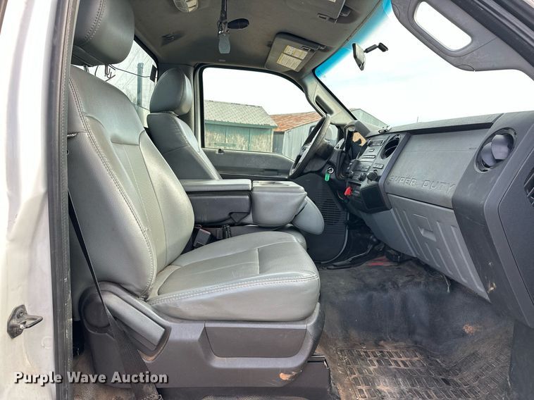 image for item EJ5287 2012 Ford F550 Super Duty XL bucket truck