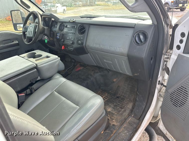 image for item EJ5287 2012 Ford F550 Super Duty XL bucket truck