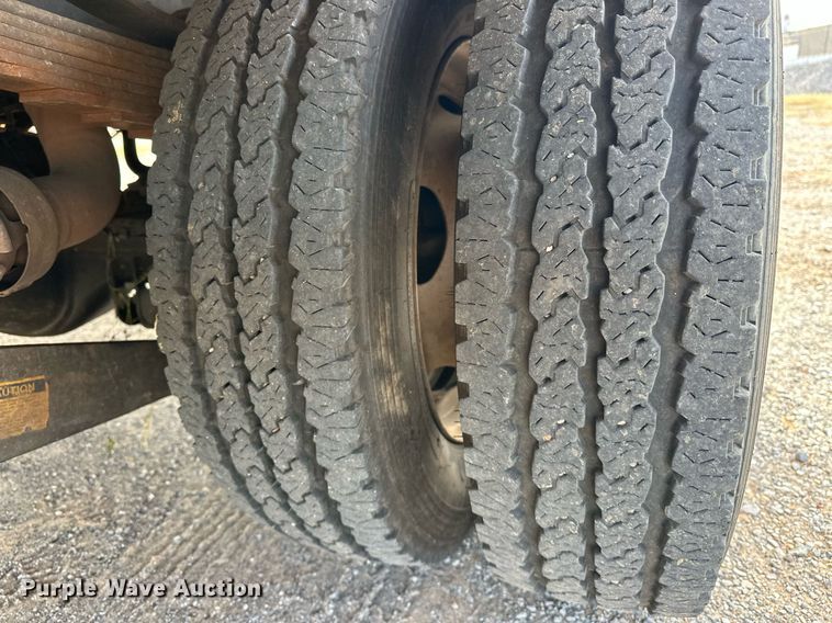 image for item EJ5287 2012 Ford F550 Super Duty XL bucket truck