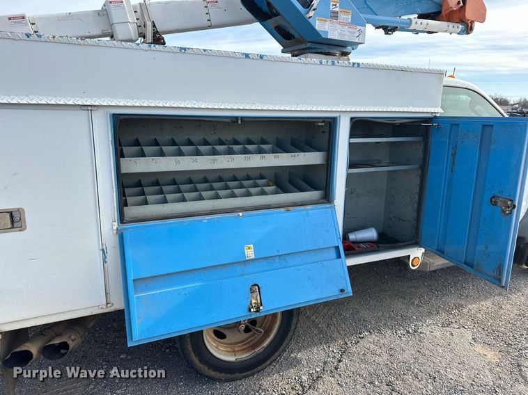 image for item EJ5290 2008 Ford F550 Super Duty XL bucket truck