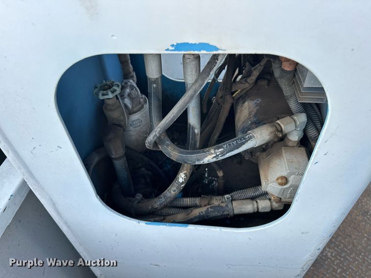 image for item EJ5290 2008 Ford F550 Super Duty XL bucket truck