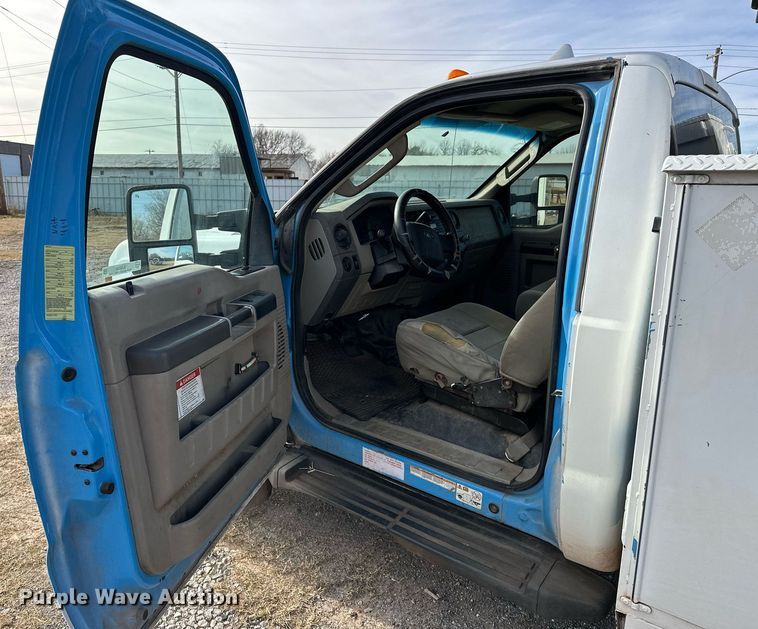 image for item EJ5290 2008 Ford F550 Super Duty XL bucket truck