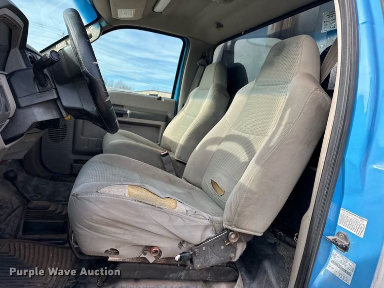 image for item EJ5290 2008 Ford F550 Super Duty XL bucket truck