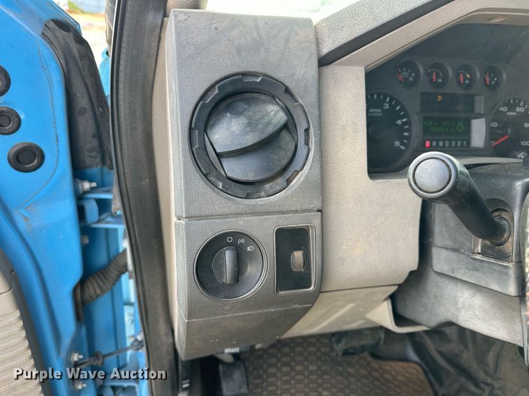 image for item EJ5290 2008 Ford F550 Super Duty XL bucket truck
