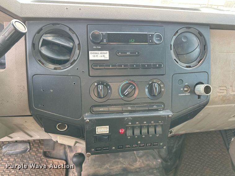 image for item EJ5290 2008 Ford F550 Super Duty XL bucket truck