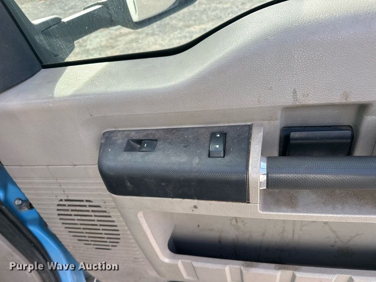 image for item EJ5290 2008 Ford F550 Super Duty XL bucket truck