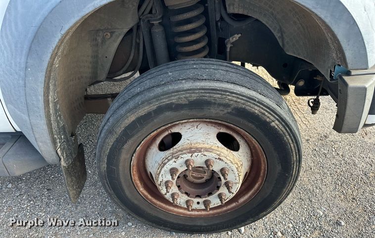 image for item EJ5290 2008 Ford F550 Super Duty XL bucket truck