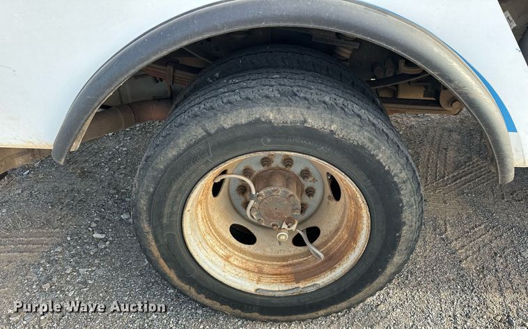 image for item EJ5290 2008 Ford F550 Super Duty XL bucket truck