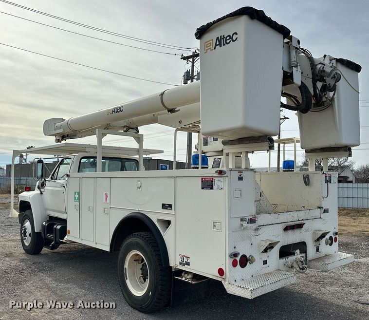 image for item EJ5291 1993 Ford F800 bucket truck
