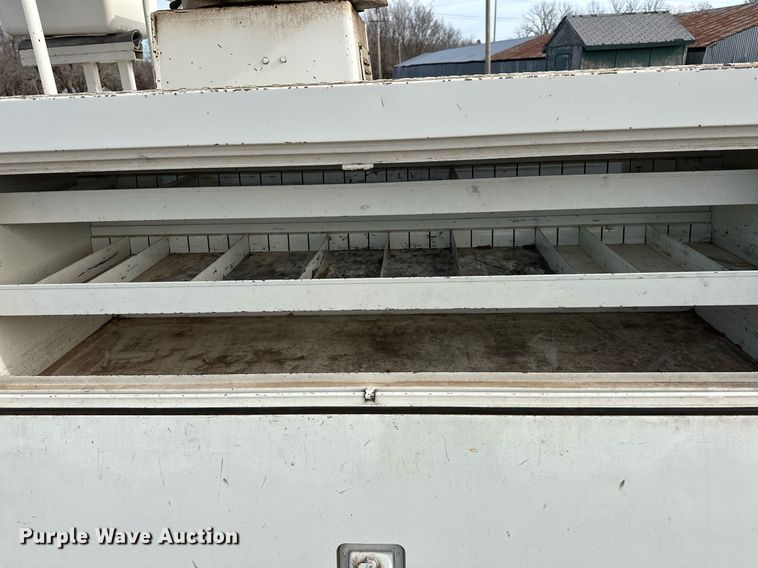 image for item EJ5291 1993 Ford F800 bucket truck