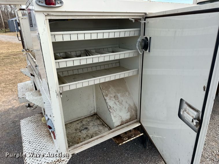 image for item EJ5291 1993 Ford F800 bucket truck