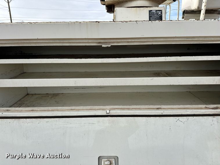 image for item EJ5291 1993 Ford F800 bucket truck