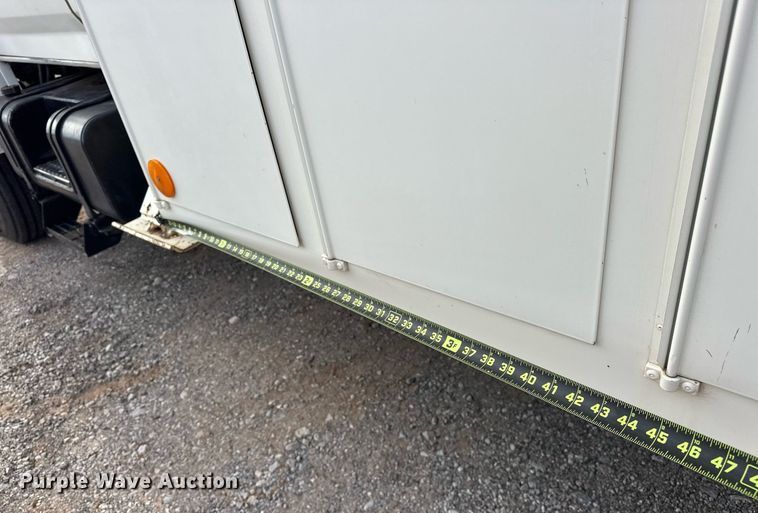 image for item EJ5291 1993 Ford F800 bucket truck