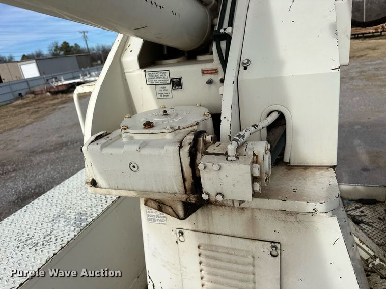 image for item EJ5291 1993 Ford F800 bucket truck