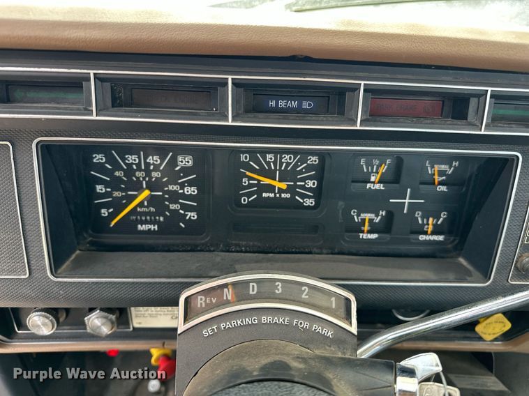 image for item EJ5291 1993 Ford F800 bucket truck