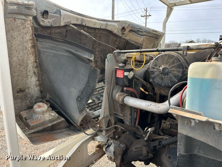 image for item EJ5291 1993 Ford F800 bucket truck