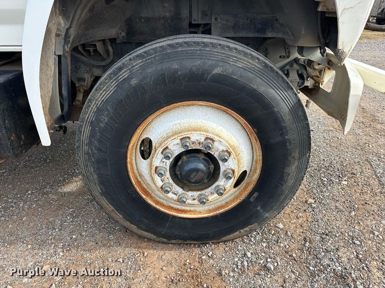 image for item EJ5291 1993 Ford F800 bucket truck